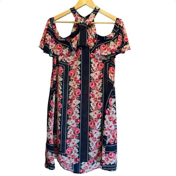 Karlie Dresses & Skirts - NEW. KARLIE Cold Shoulder Button Halter Floral Mini Dress. Size Large.